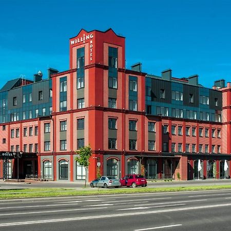 Willing Hotel Minsk Buitenkant foto