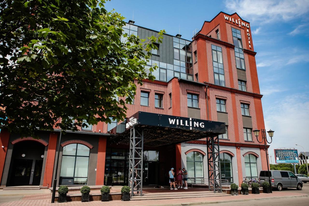 Willing Hotel Minsk Buitenkant foto