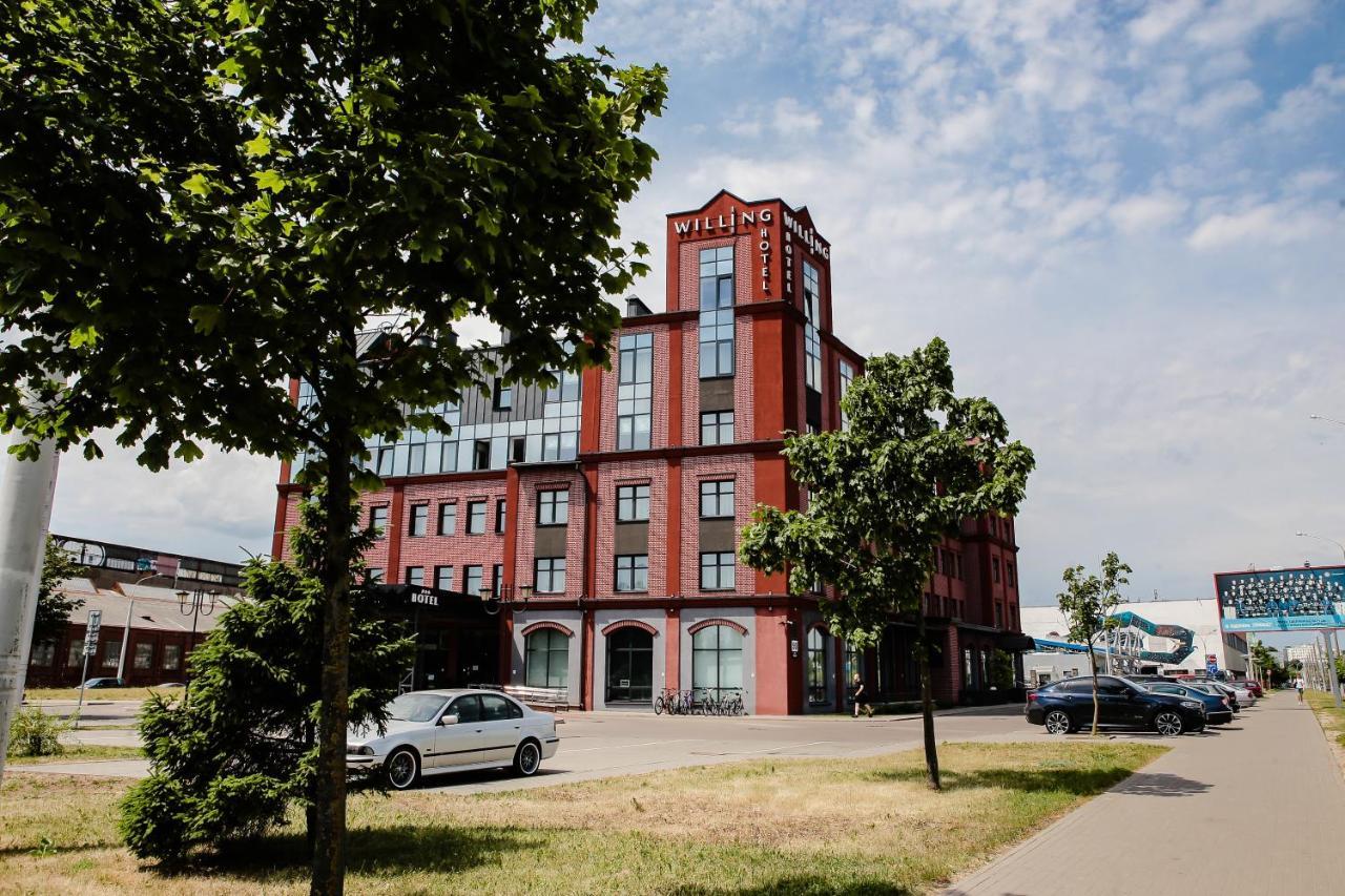 Willing Hotel Minsk Buitenkant foto