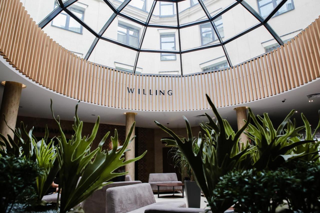 Willing Hotel Minsk Buitenkant foto