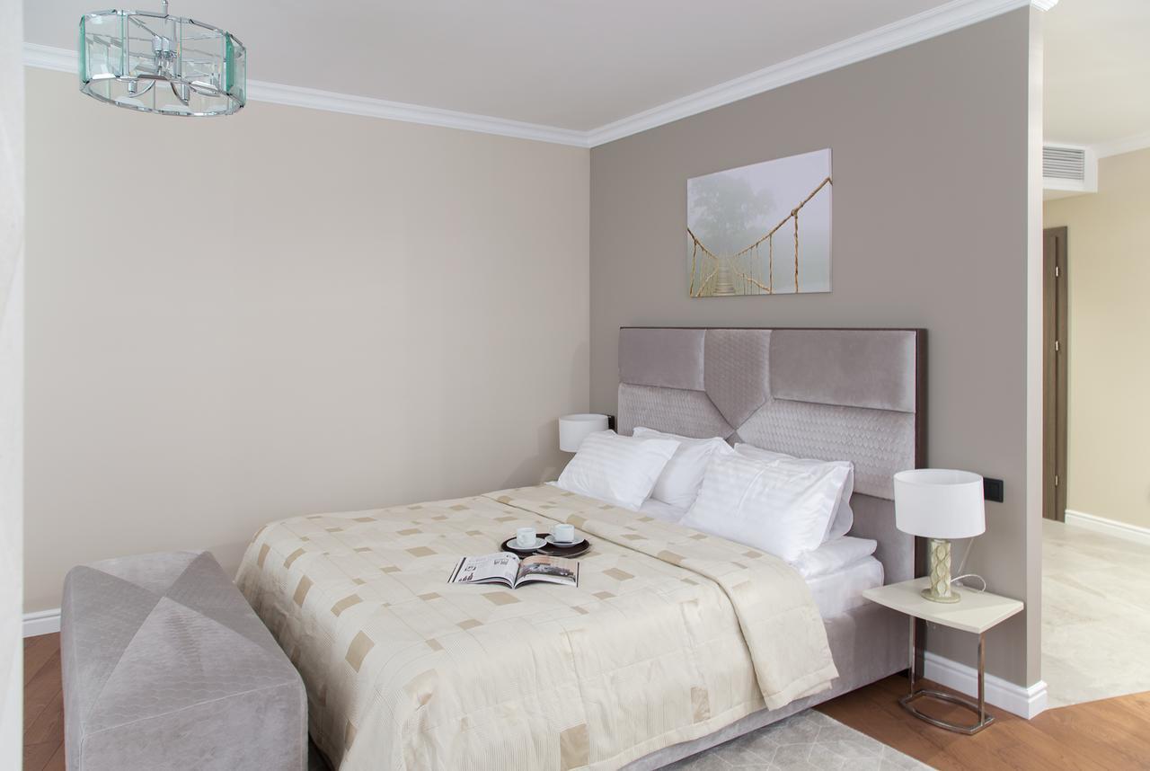 Willing Hotel Minsk Buitenkant foto