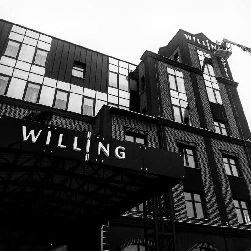 Willing Hotel Minsk Buitenkant foto