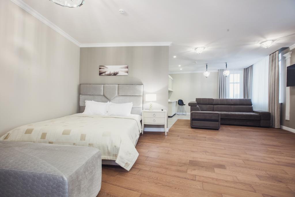 Willing Hotel Minsk Buitenkant foto
