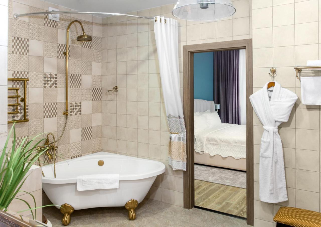 Willing Hotel Minsk Buitenkant foto