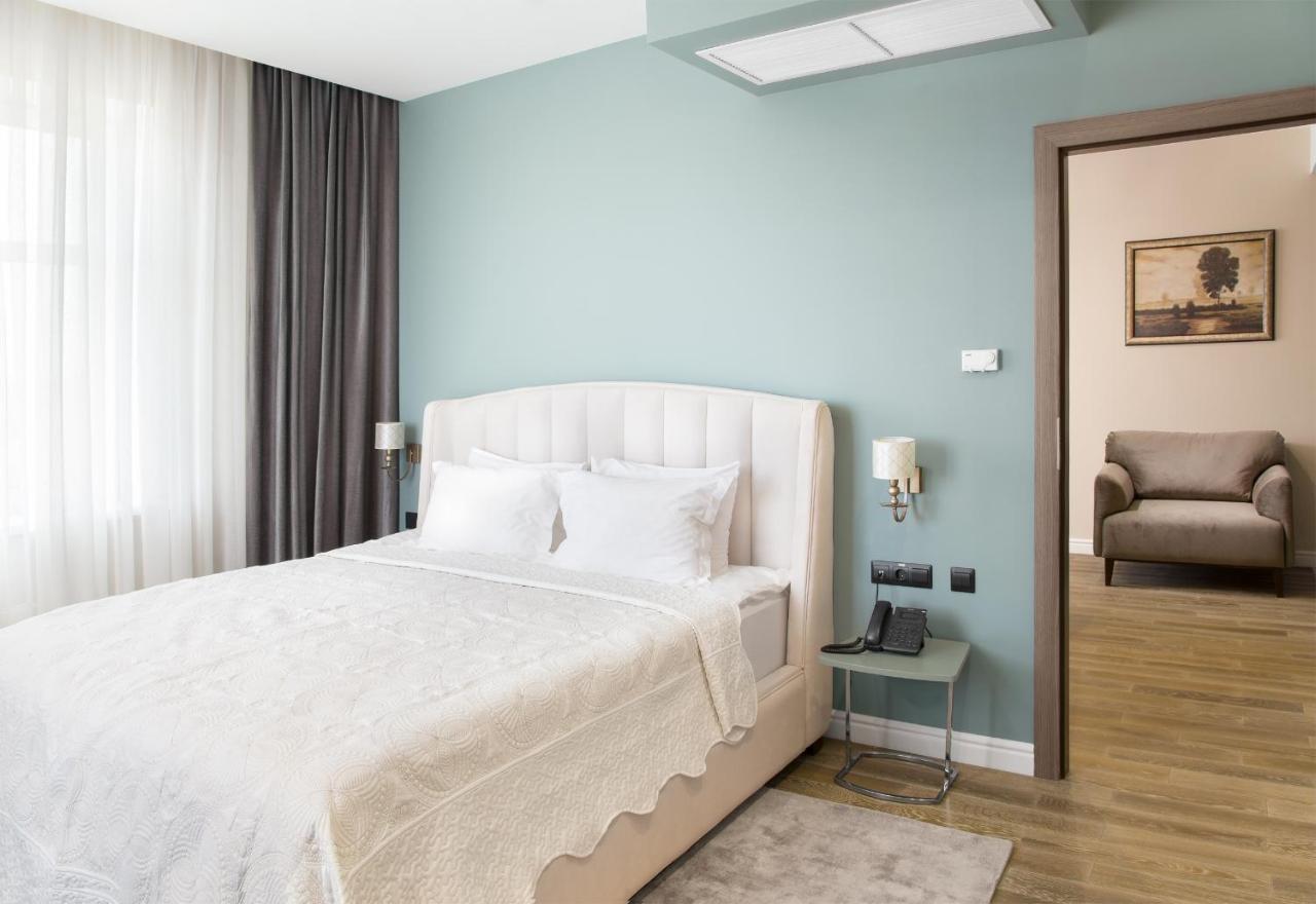 Willing Hotel Minsk Buitenkant foto