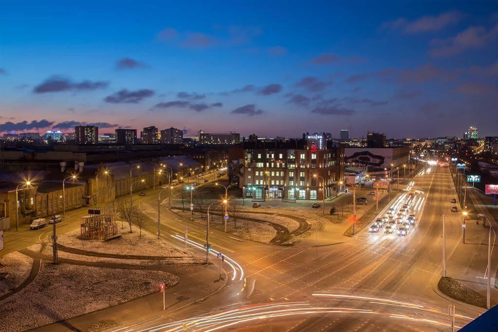 Willing Hotel Minsk Buitenkant foto
