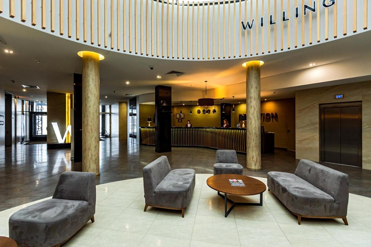 Willing Hotel Minsk Buitenkant foto