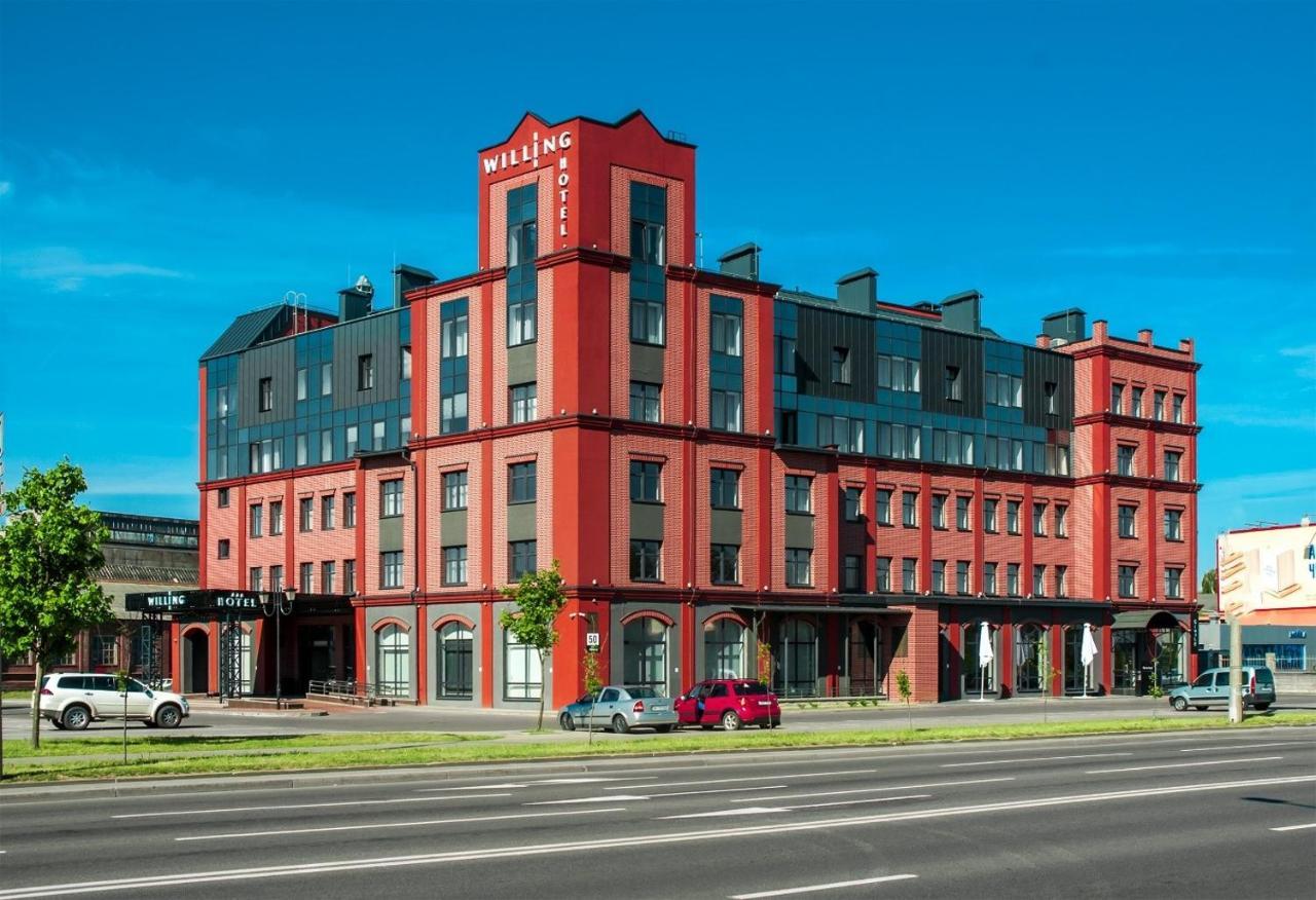 Willing Hotel Minsk Buitenkant foto