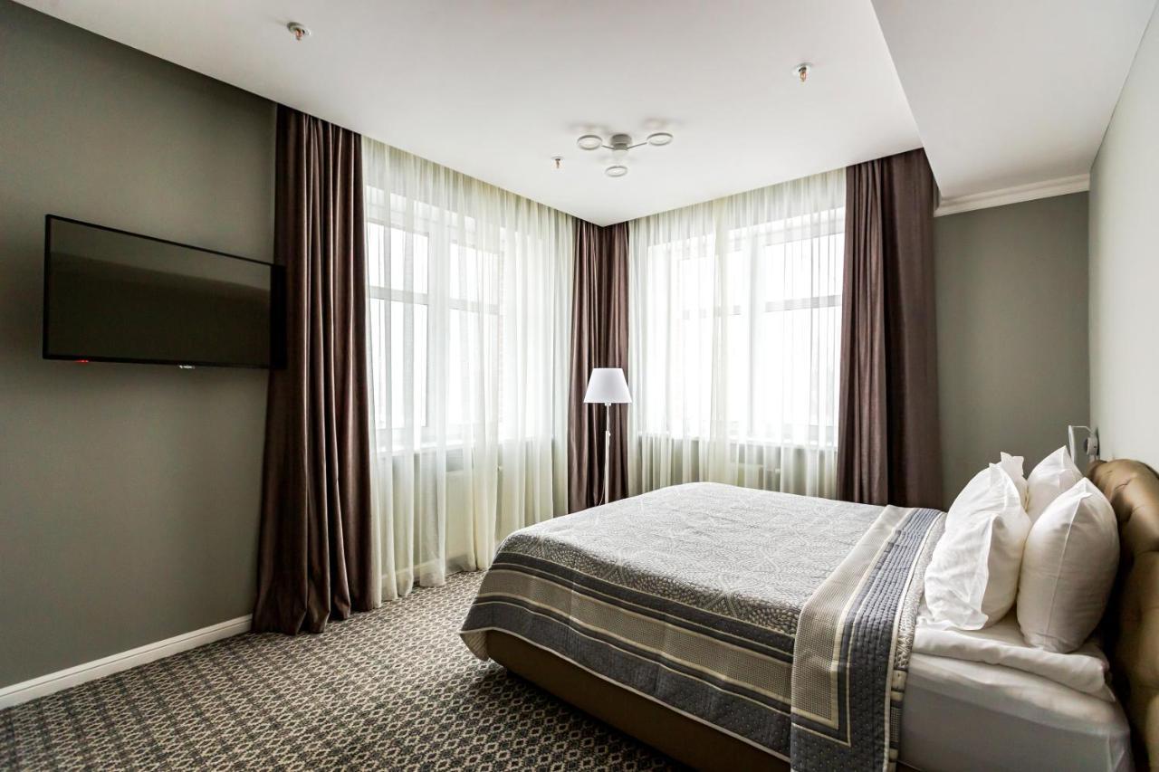 Willing Hotel Minsk Buitenkant foto